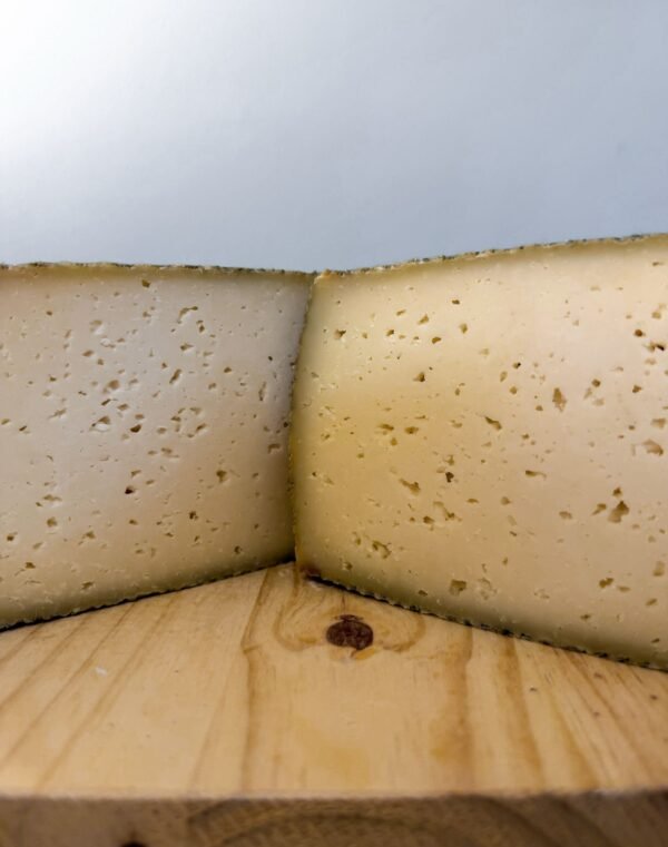 Queso de oveja semicurado artesano - Imagen 4