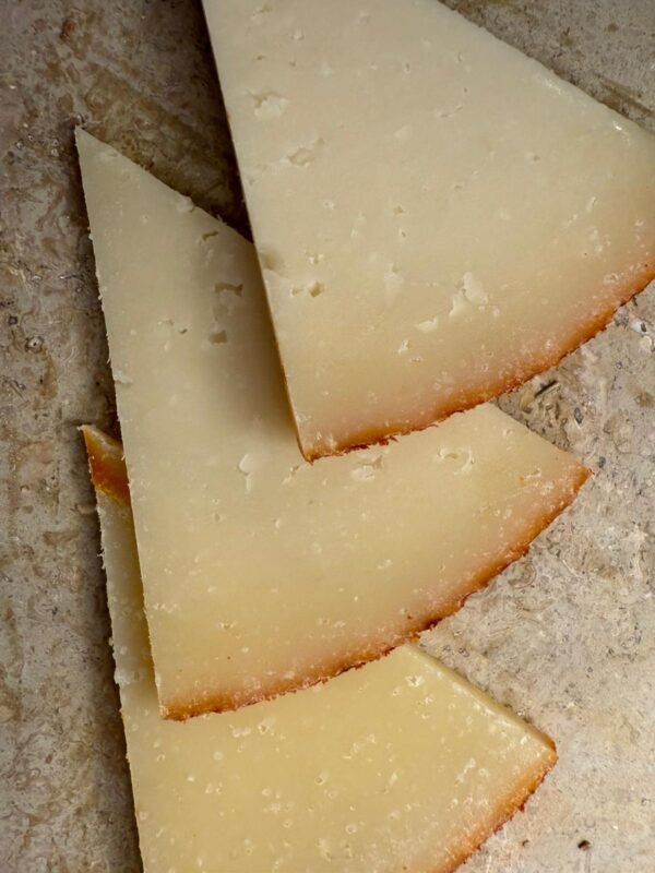 Queso de cabra semicurado al pimentón - Imagen 3