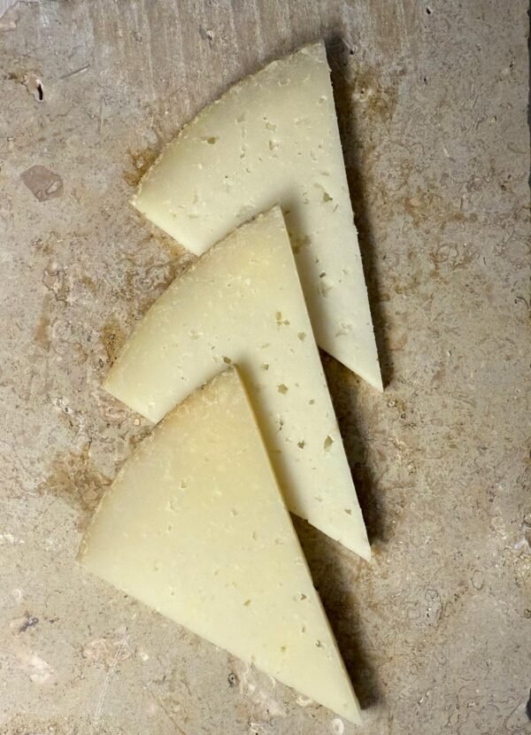 Queso de oveja semicurado artesano - Imagen 3