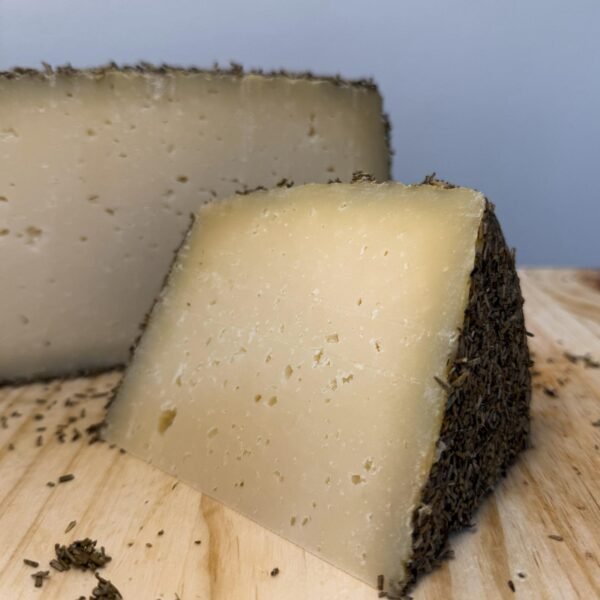 Queso de oveja curado con romero - Imagen 3