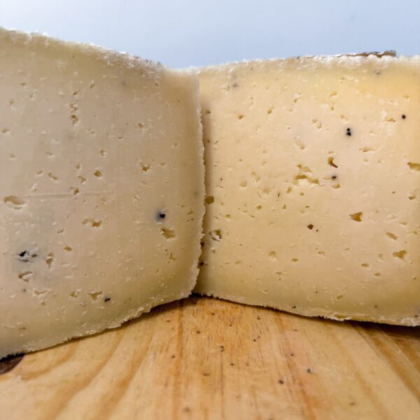 Queso de Oveja Semicurado con Trufa