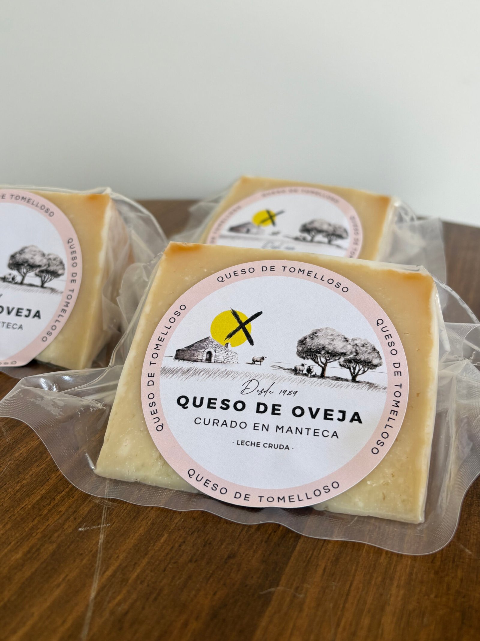 queso de tomelloso curado en maneca